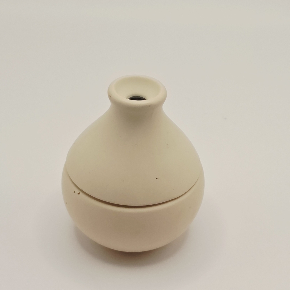 Neutral Cream Ceramic Bath & Body Jar